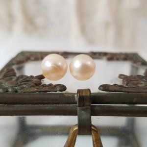 nwot Peach Saltwater Pearl Studs | Hypoallergenic